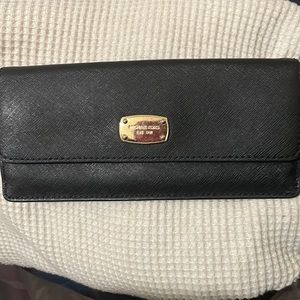 Black michael kors wallet
